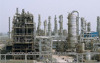 中石化與巴斯夫?qū)⑿陆ɑぱb置 還要一起進軍電池材料市場